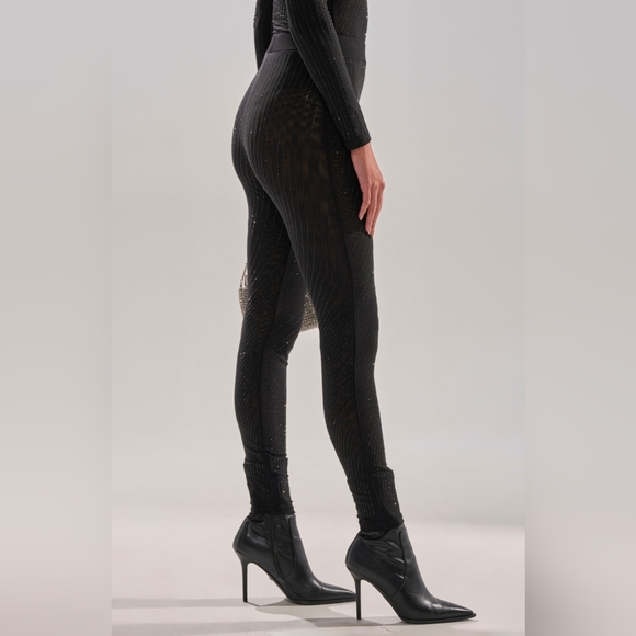 AKIRA TWINKLING LIGHTS RHINESTONE MESH LEGGINGS IN BLACK Size 1X - Picture 4 of 6